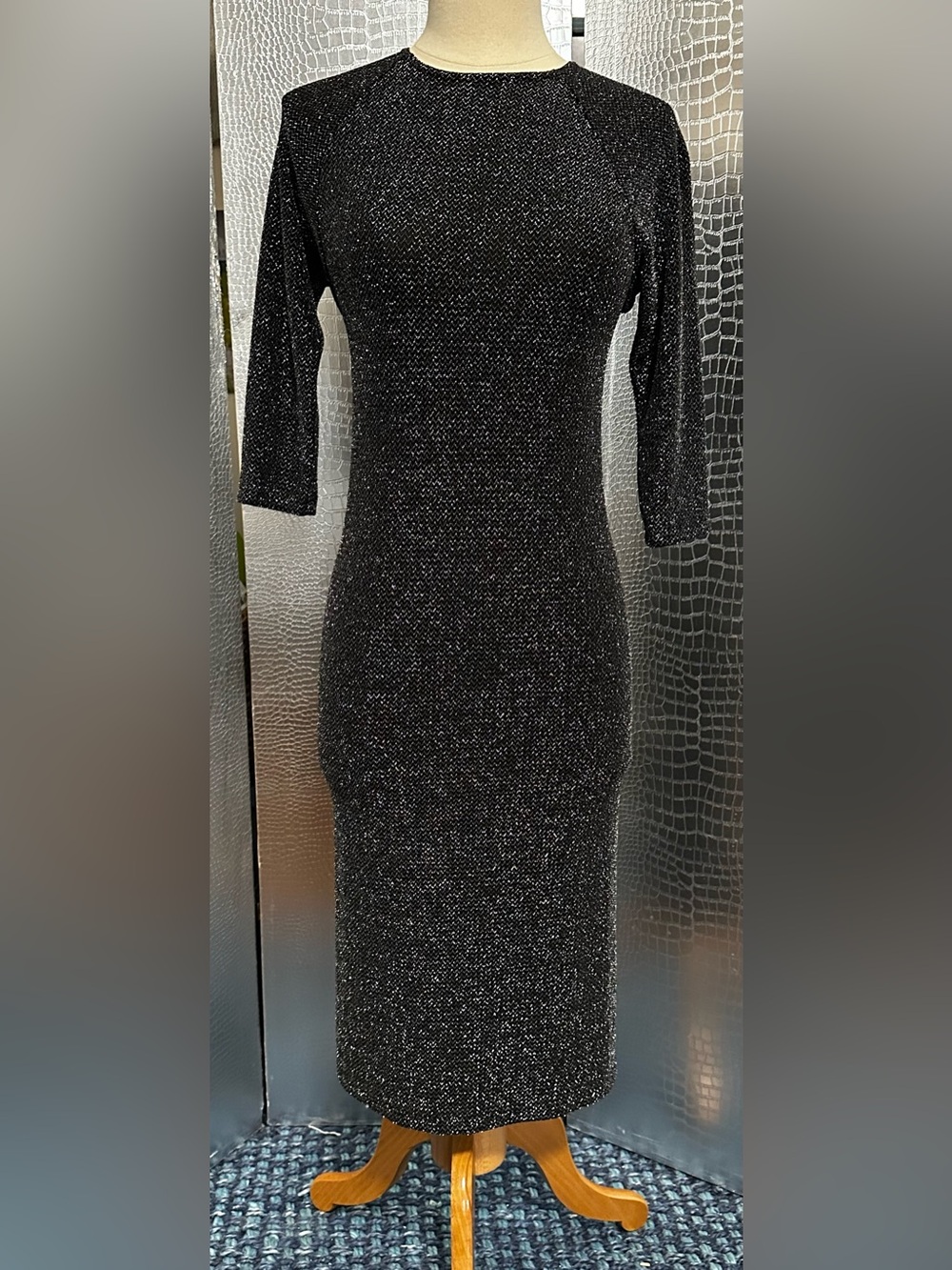 Agnes B. Black Metallic Long-Sleeve Midi Dress